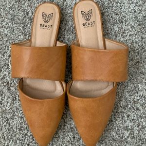 Cute brown flats